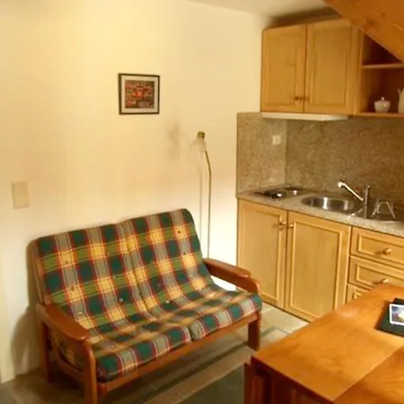 Апартаменты With One Bedroom In With Shared Pool And Balcony *