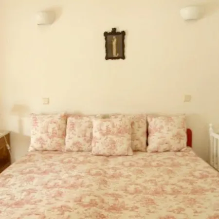 With One Bedroom In With Shared Pool And Balcony